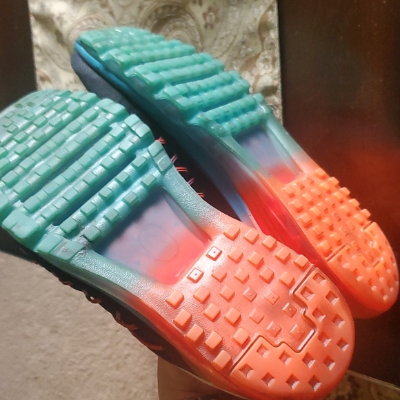 Nike shoes - Picture 6 of 7